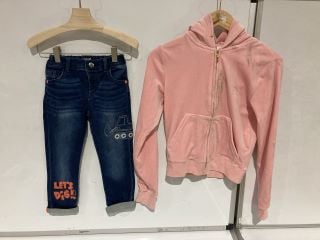 QTY OF ASSORTED CHILDRENS CLOTHING TO INCLUDE BLUE JEANS UK 3 - 4 YRS