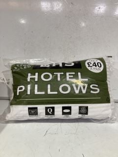 QTY OF ASSORTED BEDDING ITEMS TO INCLUDE BHS HOTEL PILLOWS