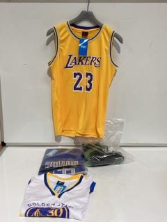 QTY OF ASSORTED CLOTHING ITEMS TO INCLUDE DALLAS BASKETBALL JERSEY