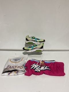 QTY OF ASSORTED ITEMS TO INCLUDE NIKE AIR SHOES UK 8