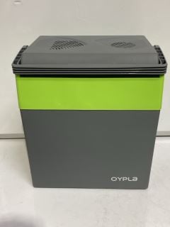 QTY OF ASSORTED ITEMS TO INCLUDE OYPLA 30L 240V AC & 12V DC COOLBOX HOT COLD PORTABLE ELECTRIC SUMMER COOL PICNIC BOX