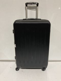 QTY OF ASSORTED ITEMS TO INCLUDE TRAVEL LUGGAGE SUITCASE