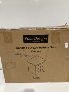 AN ASSORTMENT OF ITEMS TO INCLUDE VIDA DESIGNS ARLINGTON 2 DRAWER BEDSIDE CHEST WHITE & OAK