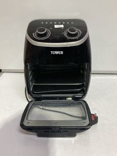 QTY OF ASSORTED ITEMS TO INCLUDE TOWER T17038 FRYER OVEN, RUSSELL HOBBS BLENDER