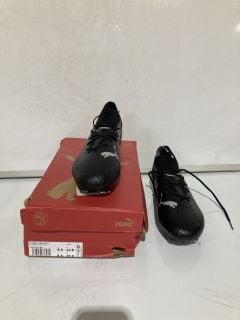 BOX OF ASSORTED ITEMS TO INCLUDE FUTURE 7 PRO PUMA SHOES UK 8.5