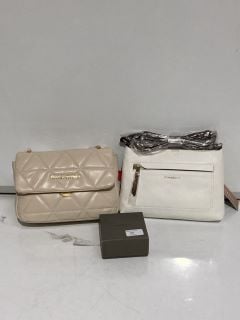 QTY OF ASSORTED ITEMS TO INCLUDE VALENTINO TOTE BAG TOTAL RPP £200