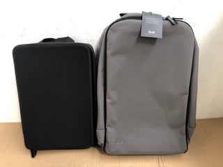 STOLT RUNNING BACKPACK IN GREY TO ALSO INCLUDE STOLT CASE IN BLACK: LOCATION - I9