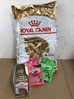 QTY OF ASSORTED PET FOOD ITEMS TO INCLUDE BOX OF ROYAL CANIN POODLE COAT HEALTH DOG FOOD SACHETS - BBE 28/4/26: LOCATION - I9