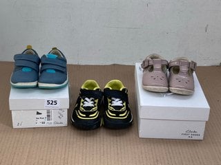 3 X ASSORTED CHILDRENS CLARKS SHOES TO INCLUDE TIDAL STAR TRAINERS IN GUN METAL - UK 5.5: LOCATION - E3