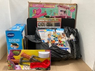 QTY OF ASSORTED CHILDRENS ITEMS TO INCLUDE VTECH TOUCH AND LEARN ACTIVITY DESK: LOCATION - E5