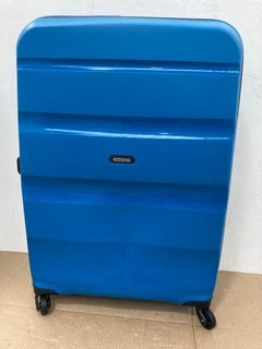 AMERICAN TOURISTER BON AIR LARGE HARD SHELL WHEELED SUITCASE IN BLUE: LOCATION - E6