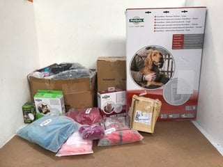 QTY OF ASSORTED PET ITEMS TO INCLUDE 2 X PETSAFE TUNNEL EXTENSIONS: LOCATION - E9