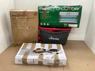 4 X ASSORTED HOUSEHOLD ITEMS TO INCLUDE MEDISANA ANALOGUE WEIGHING SCALES: LOCATION - E10