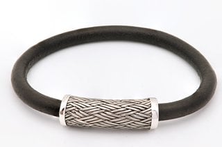 HOXTON LONDON MENS WOVEN SILVER & LEATHER BRACELET IN BLACK/SILVER - RRP £183: LOCATION - FRONT BOOTH