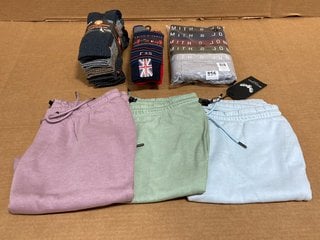 QTY OF ASSORTED MENS CLOTHING ITEMS TO INCLUDE PACK OF 3 BRAVE SOUL LONDON JOGGER SHORTS IN LAVENDER, BABY BLUE & MINT GREEN - UK L: LOCATION - J15