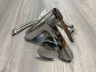 MONO BASIN MIXER TAP AND CHROME SPRUNG WASTE RRP £215: LOCATION - R1