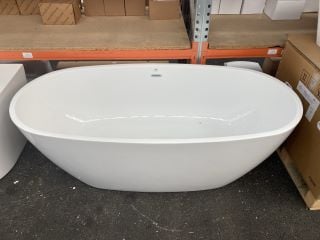 1700 X 800MM MODERN TWIN SKINNED DOUBLE ENDED FREESTANDING BATH WITH INTEGRAL CHROME SPRUNG WASTE & OVERFLOW - RRP £1489: LOCATION - B2