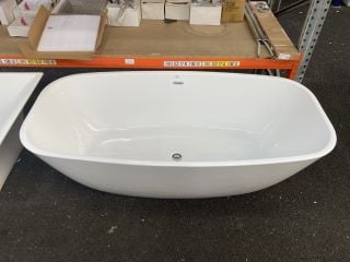 1800 X 890MM MODERN TWIN SKINNED DOUBLE ENDED FREESTANDING BATH WITH INTEGRAL CHROME SPRUNG WASTE & OVERFLOW *WITH REPAIRABLE HAIRLINE MARK TO TOP LEFT EDGE* - RRP £1549: LOCATION - B3