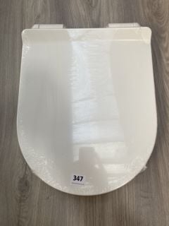 WHITE TOILET SEAT RRP £70: LOCATION - R1