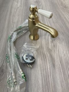 TRADITIONAL LEVER ACTION MONO BASIN MIXER TAP IN BRUSHED BRASS RRP £245: LOCATION - R2