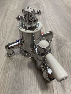 TRADITIONAL EXPOSED SHOWER VALVE IN CHROME RRP £455: LOCATION - R2