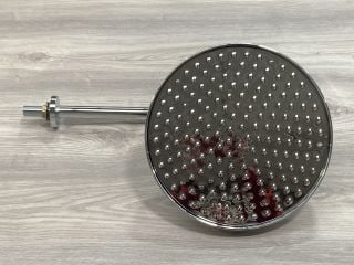 300MM DIAMETER TRADITIONAL ROSE SHOWER HEAD WITH WALL MOUNTED SHOWER ARM IN CHROME RRP £248: LOCATION - R2