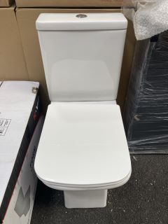 (COLLECTION ONLY) SQUARE STYLED CLOSED COUPLED TOILET COMPLETE WITH ALL CISTERN FITTINGS, DUAL FLUSH TOP BUTTON AND SOFT CLOSED SEAT RRP £325: LOCATION - A3