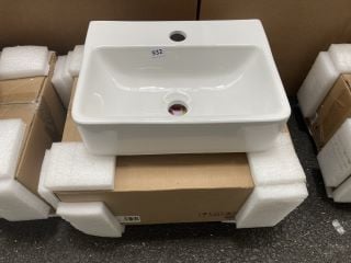 405 X 300MM 1TH CERAMIC COUNTER TOP BASIN RRP £140: LOCATION - A5