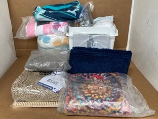 QTY OF ASSORTED HOUSEHOLD ITEMS TO INCLUDE DREAMSCENE KIDS SHELL PRINT PONCHO TOWEL: LOCATION - WA5