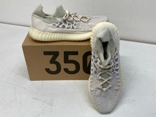 ADIDAS YEEZY 350 V2 COMPACT TRAINERS IN SLATE BONE - SIZE UK10.5 - RRP £153: LOCATION - BOOTH