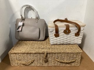 3 X ASSORTED HOUSEHOLD ITEMS TO INCLUDE STACKERS LAPTOP BAG IN GREY: LOCATION - A17