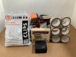 QTY OF ASSORTED HOME IMPROVEMENT ITEMS TO INCLUDE BAG OF SHMOX TILE LEVELING CLIPS - SIZE 1.5MM: LOCATION - A11