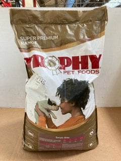 14KG BAG OF TROPHY PET FOODS SMALL BITE DRY DOG FOOD - BBE NOT SHOWN: LOCATION - A11