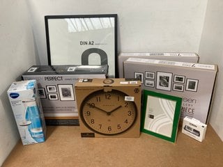 8 X ASSORTED HOMEWARE ITEMS TO INCLUDE 2 X NIELSEN 7 PIECE PHOTO FRAME WALL GALLERY HANGING KITS IN WHITE & BLACK - COMBINED RRP £200: LOCATION - A8