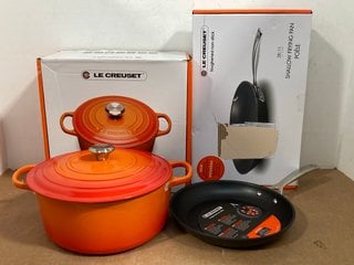 LE CREUSET 30CM SIGNATURE ROUND CASSEROLE DISH IN VOLCANIQUE FLAME - RRP £319: LOCATION - A3