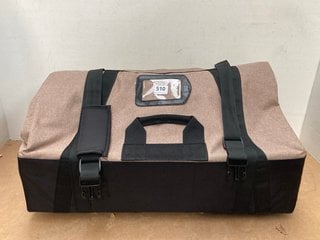 VINCITA INSULATED TRAVEL BAG ON WHEELS IN BEIGE/BLACK: LOCATION - B2