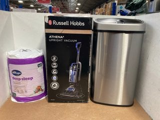 3 X ASSORTED HOUSEHOLD ITEMS TO INCLUDE RUSSELL HOBBS ATHENA 2 UPRIGHT VACUUM CLEANER: LOCATION - B5