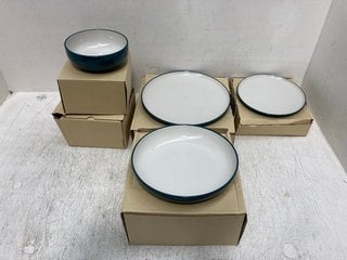 15 PIECE DINNER SET IN DEEP BLUE ( INCOMPLETE): LOCATION - C7