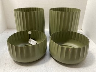 IVYLINE CORRUGATED PLANTER X4 2X GREEN H32cm D32cm 2X GREEN H15cm D30CM: LOCATION - AR1