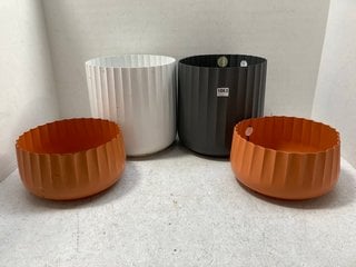 IVYLINE CORRUGATED PLANTER X4 VARIOUS COLOURS AND SIZES: LOCATION - AR2