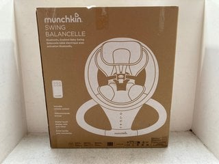 MUNCHKIN BLUETOOTH BABY SWING CHAIR AND SEAT - RRP £180: LOCATION - AR3