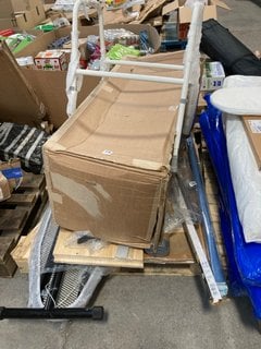 PALLET OF ASSORTED ITEMS TO INCLUDE NRS HEALTHCARE MOWBRAY LITE TOILET FRAME: LOCATION - B5 (KERBSIDE PALLET DELIVERY)