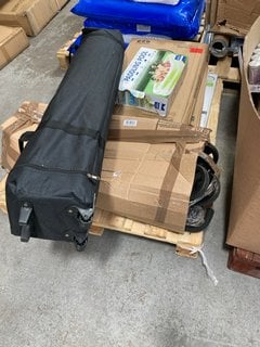 PALLET OF ASSORTED ITEMS TO INCLUDE SUMMER 440L LARGE FAMILY INFLATABLE PADDLING POOL: LOCATION - B6 (KERBSIDE PALLET DELIVERY)