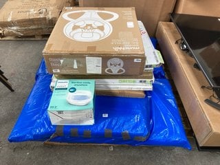 PALLET OF ASSORTED ITEMS TO INCLUDE MUNCHKIN WHITE BABY GATE: LOCATION - B7 (KERBSIDE PALLET DELIVERY)