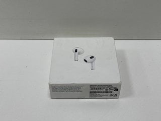 APPLE AIRPODS WIRELESS EARPHONES IN WHITE: MODEL NO A2565 A2564 A2566 (WITH BOX) [JPTM126333]