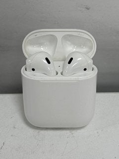 APPLE AIRPODS EARBUDS IN WHITE: MODEL NO A1602, A1523, A1722 [JPTM126268]