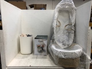 QTY OF BABY ITEMS TO INCLUDE TOMMEE TIPPEE ADVANCED NAPPY DISPOSAL SYSTEM & LULLABY PALM MOSES BASKET: LOCATION - C18