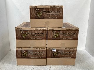 5 X BOXES OF WALKERS WORCESTER SAUCE FRENCH FRIES - BBE 2/11/24 (SOME ITEMS MAY BE PAST THEIR BBE DATE): LOCATION - C16