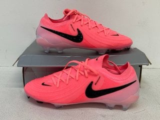 NIKE PHANTOM GX 2 ELITE FG FLOW-TOP FOOTBALL BOOTS IN PINK SIZE UK 8 - RRP £234.99: LOCATION - BOOTH