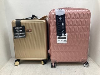 DUNE LONDON 4 WHEELED SMALL LUGGAGE SUITCASE IN GOLD TO INCLUDE CMY 4 WHEELED MEDIUM SUITCASE IN ROSE GOLD: LOCATION - C7